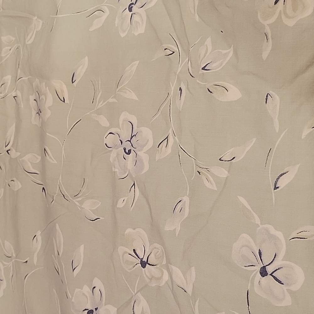 Reversible Duvet Cover Can be full or queen.